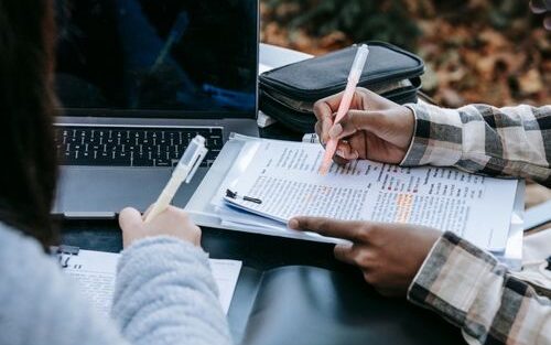 Top 10 Essay Writing Tools for Students