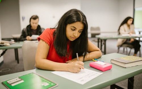 Solving Electrical Engineering Assignments in MATLAB