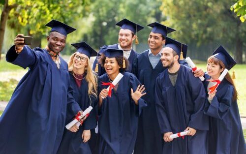 100 + Unique Dissertation Topics That Stand Out to Professors