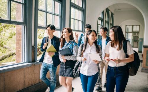 120 + Easy Dissertation Topics for Undergraduate Students